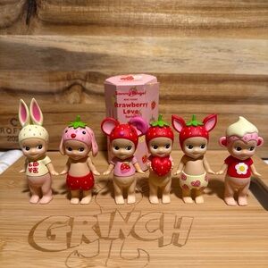 Sonny Angel Strawberry Love Series